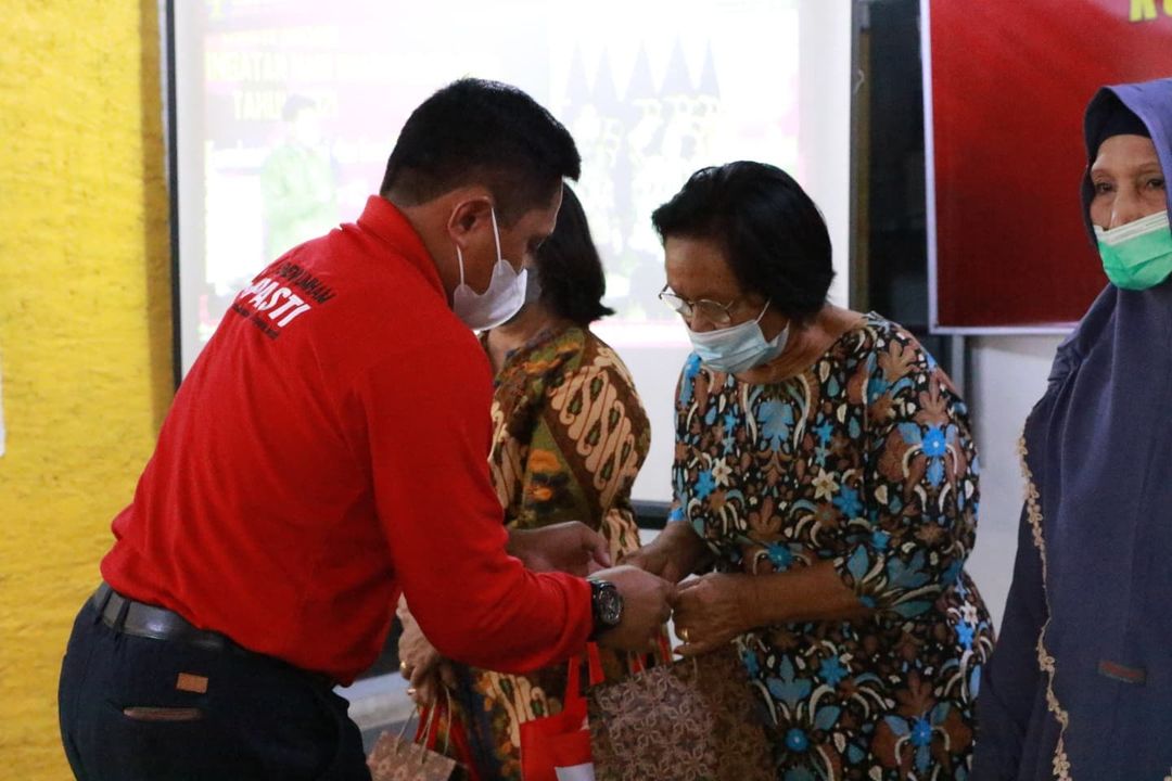 IMIGRASI DAN LAPAS TEMBILAHAN ADAKAN BAKTI SOSIAL DAN DONOR DARAH